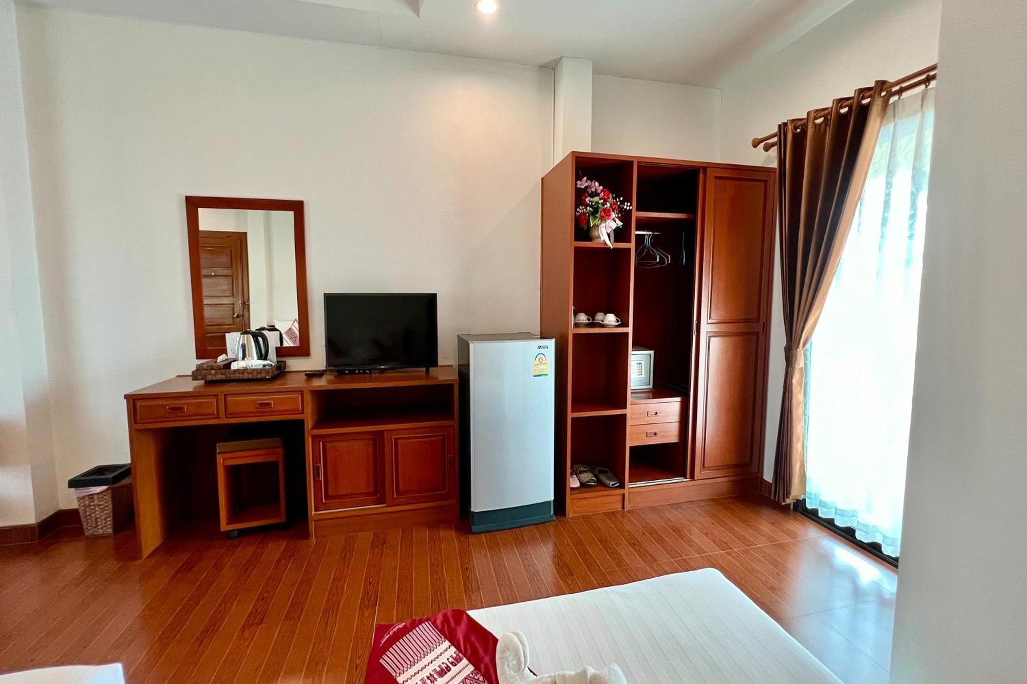 Sawadeelanna Hotel ナーン エクステリア 写真