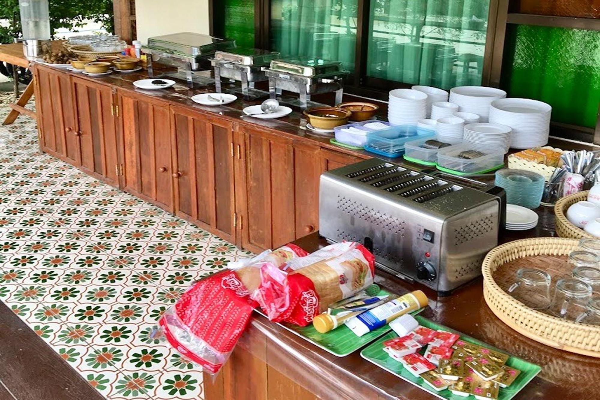 Sawadeelanna Hotel ナーン エクステリア 写真
